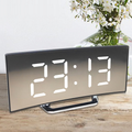 Digitalt ur | LED spejl vækkeur | Automatisk dæmpning uden blænding | CurveClock